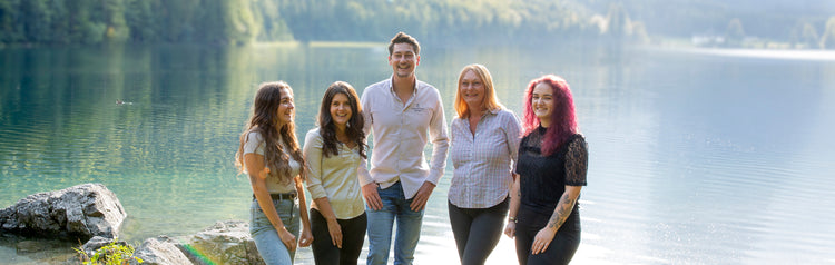 freemee Teamfoto: Miriam, Hannah, Patrick, Jutta und Simona